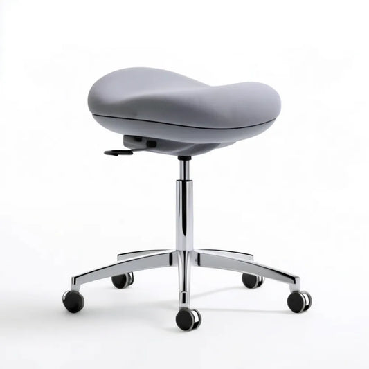 Ergonomiczny taboret siodłowy z regulacją wysokości 48–63 cm, szary/chromowany/czarny, siedzisko 46 × 38 cm